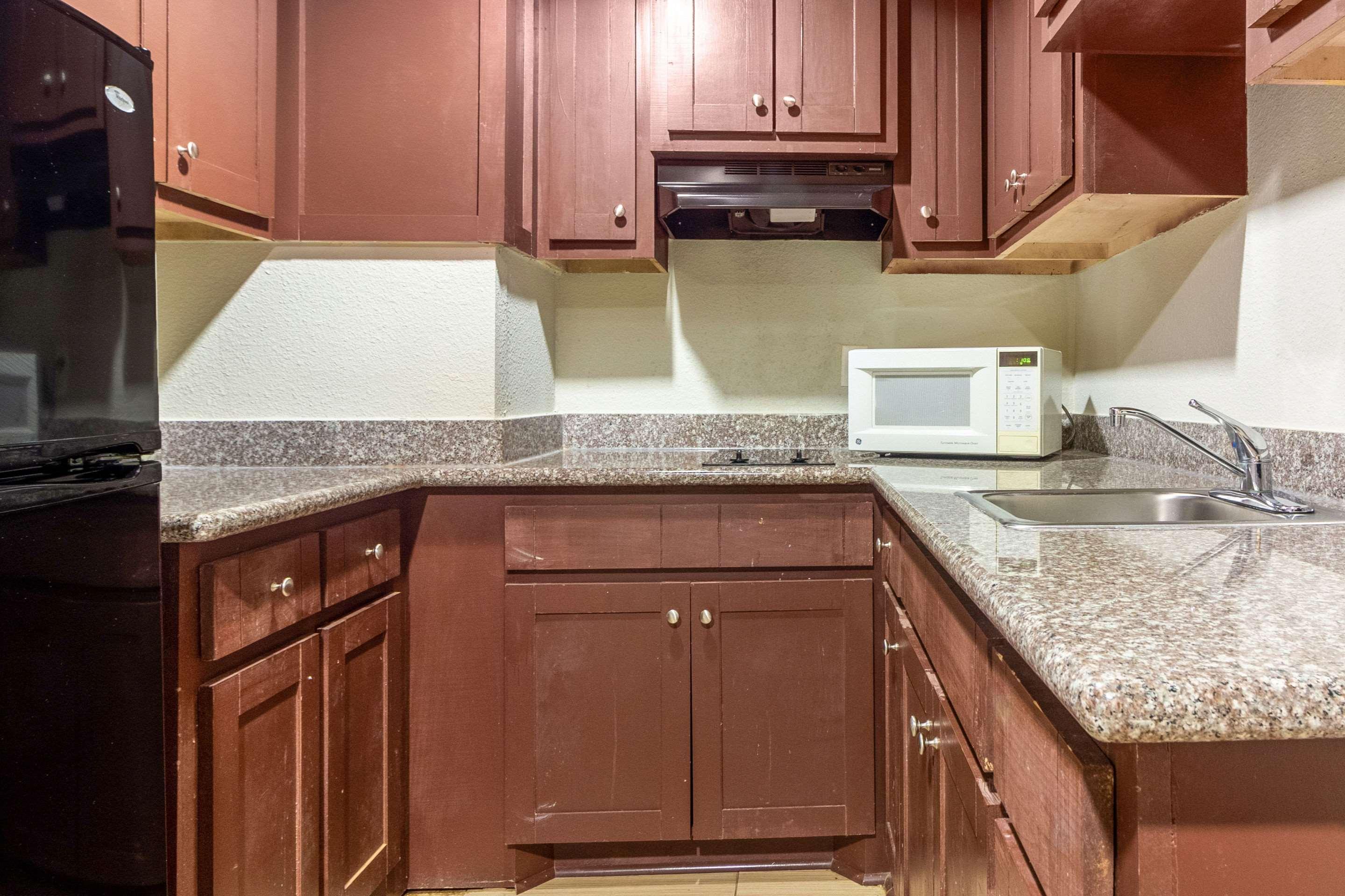 Rodeway Inn & Suites Houston Near Medical Center Buitenkant foto