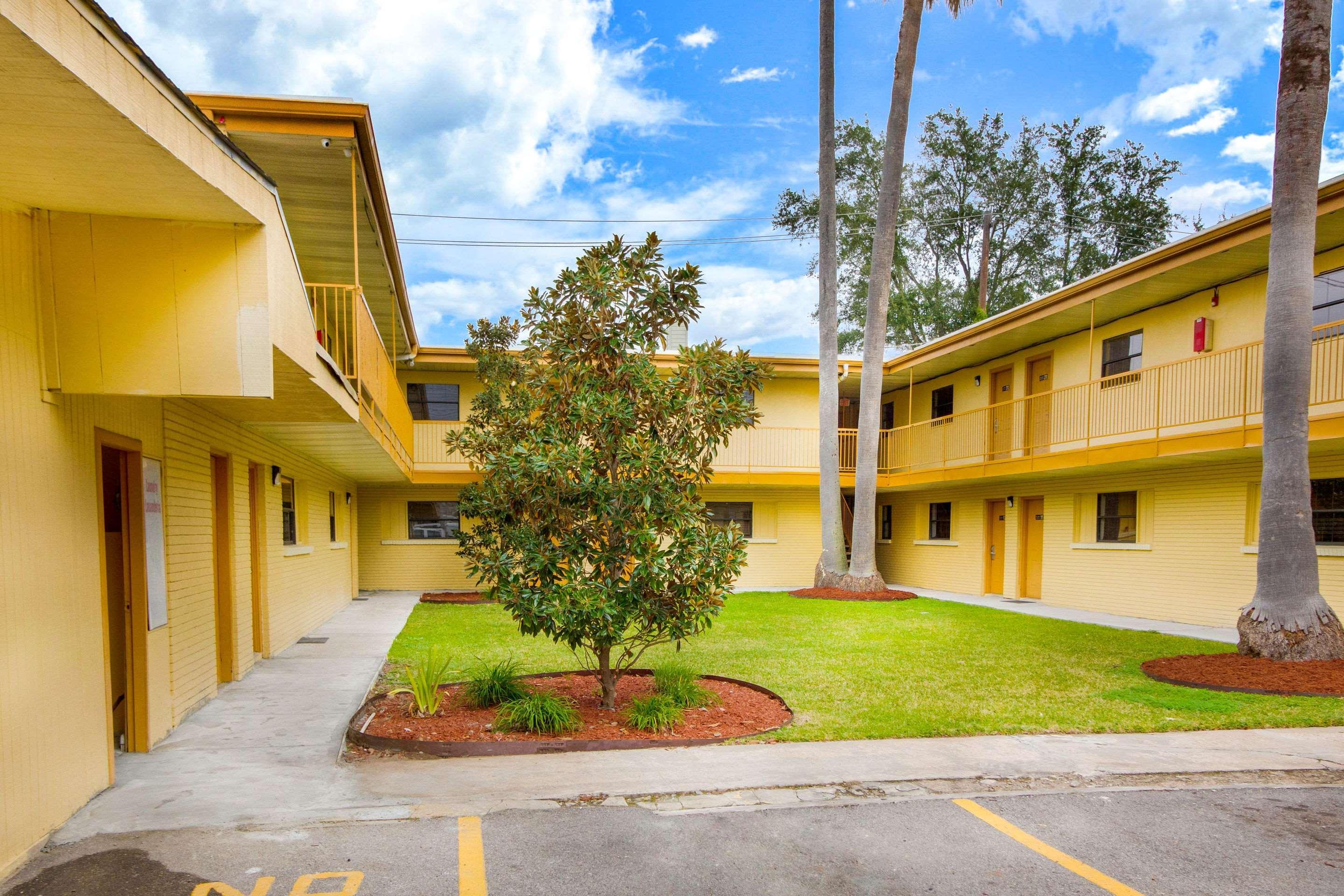 Rodeway Inn & Suites Houston Near Medical Center Buitenkant foto