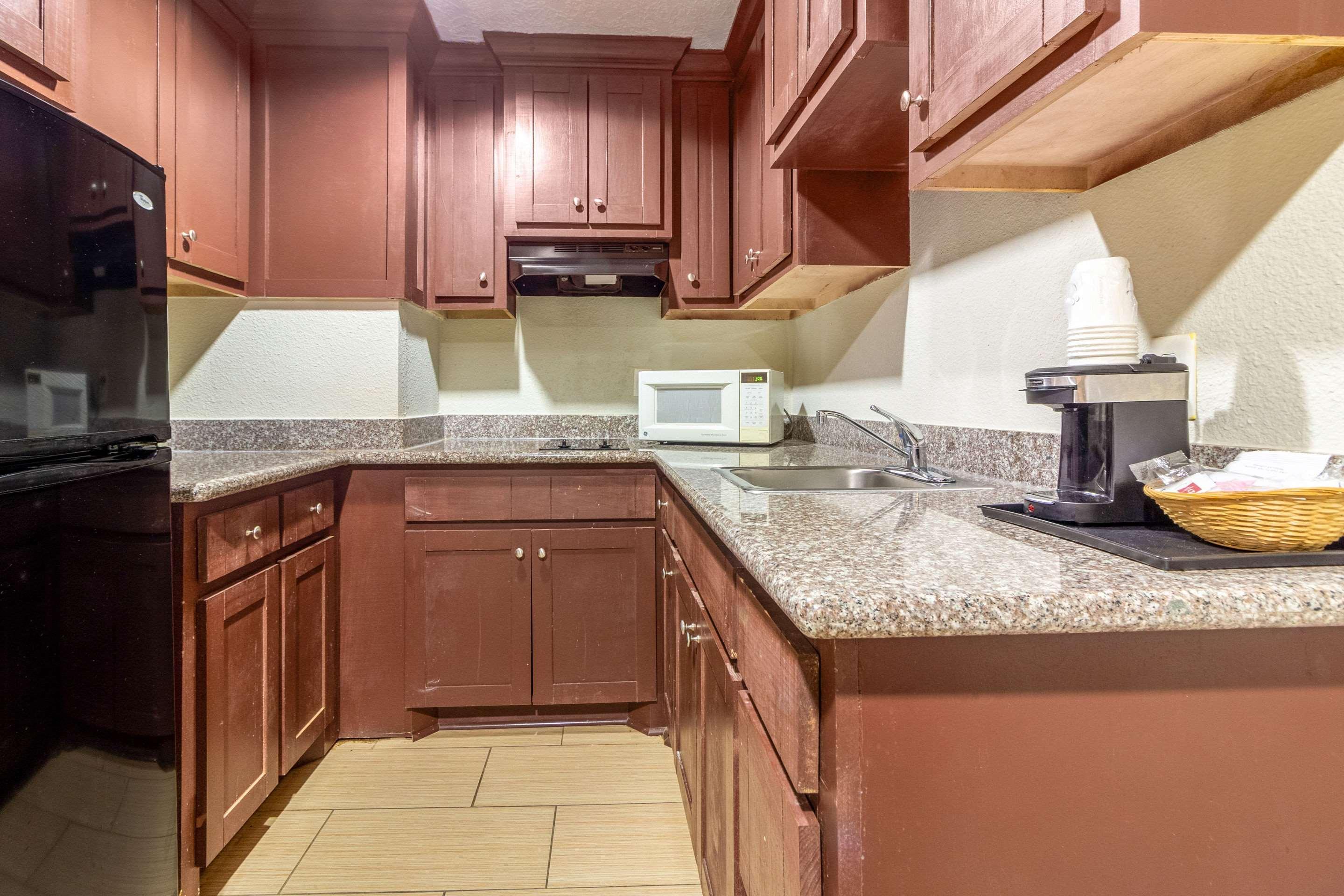 Rodeway Inn & Suites Houston Near Medical Center Buitenkant foto
