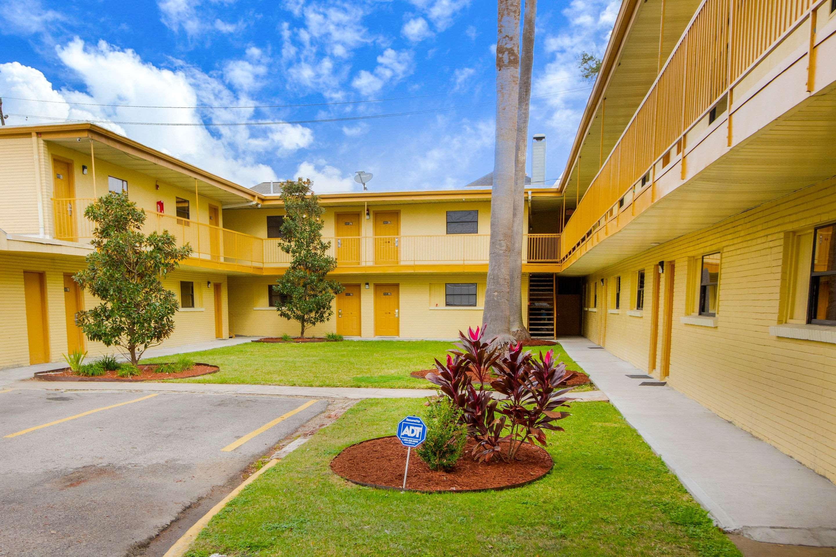 Rodeway Inn & Suites Houston Near Medical Center Buitenkant foto