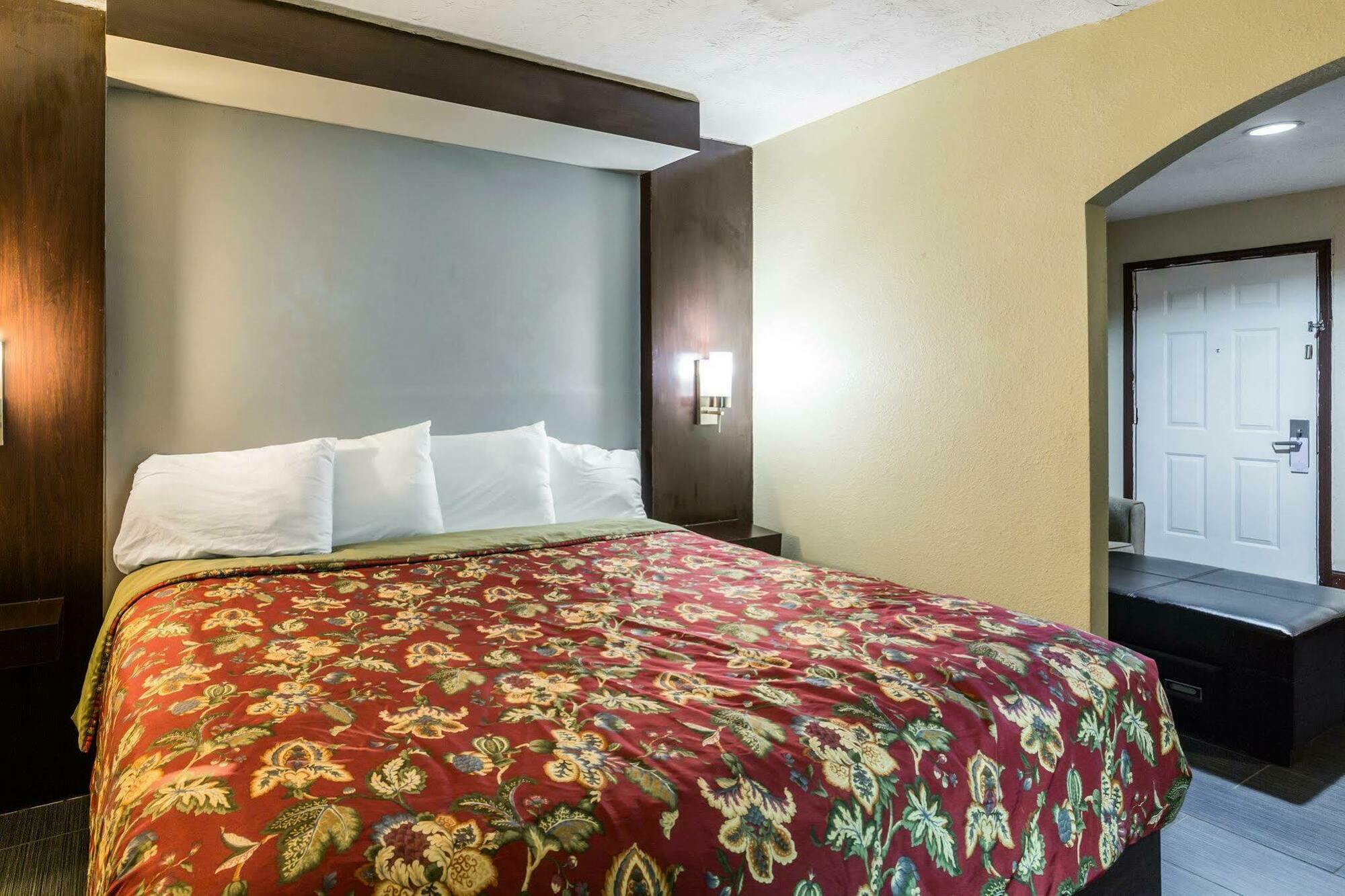 Rodeway Inn & Suites Houston Near Medical Center Buitenkant foto
