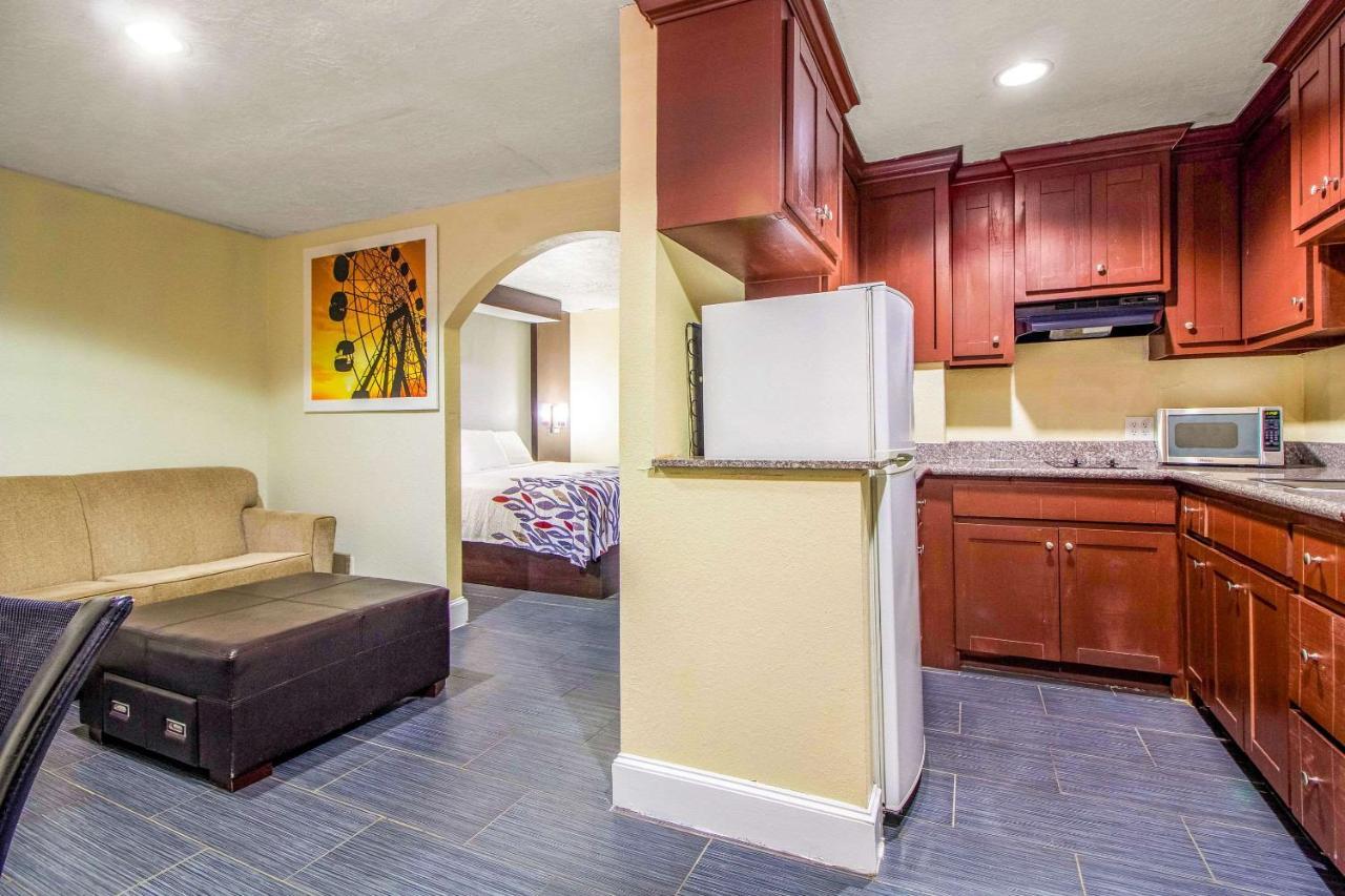 Rodeway Inn & Suites Houston Near Medical Center Buitenkant foto